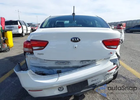 2021 Kia Rio S z USA, uszkodzony, nr VIN 3KPA24AD0ME364648